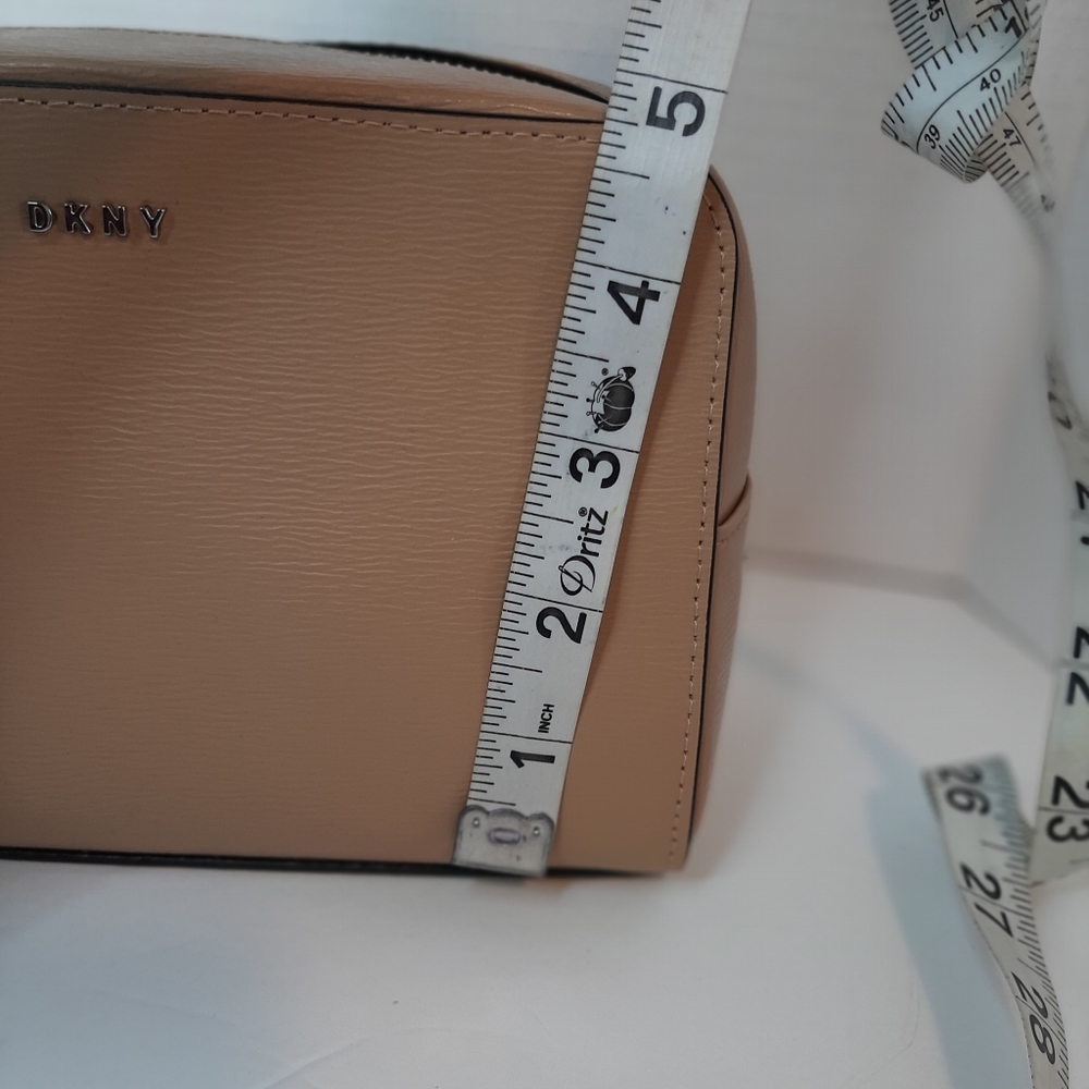 DKNY small clutch cosmetic case - Picture 8 of 9